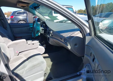 2002 Buick Century Custom z USA, uszkodzony, nr VIN 2G4WS52J221194458